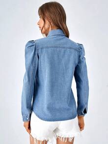 Camisa de mezclilla con mangas gigot y bolsillo con solapa para mujer - Azul lavado medio - Ver 2