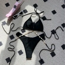 Traje de baño bikini sexy de color sólido con cadena decorativa. - Negro - Ver 1