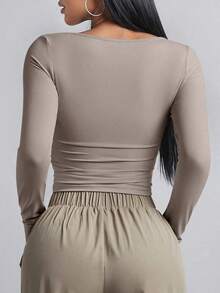 Camiseta crop de cuello cuadrado fruncido lateral - Gris - Ver 2