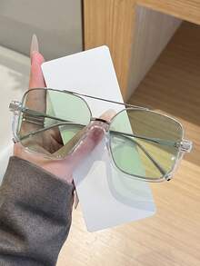 Lunettes de mode femme à grand cadre rétro, accessoires de plage, style de base, convenant aux tenues d'automne/hiver, décontracté chic, élément essentiel pour la plage d'été, les activités de plein air et les voyages - Vert acidulé - Voir 2