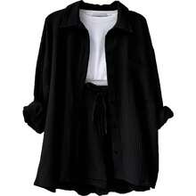 Las mujeres de dos piezas de tela arrugada solapa camisa de manga larga de cintura alta cordón pantalones cortos de gran tamaño de la moda traje casual - Negro - Ver 1