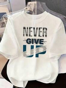 "NEVER GIVE UP" T-Shirt In A Dynamic Style.  Short-Sleeved T-Shirt For Spring And Summer 2026, Made In Mexico, 180 Grams. Cartoon Print, Couple Design, Suitable For Indoor Or Outdoor Wear. Crew Neck, Unisex, Ideal For The Office And Leisure. One-Pack. - WH-P631577SLNDXZGY527 - 查看 2
