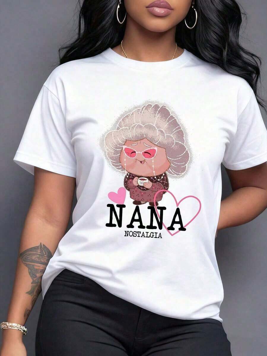 Figure Of A Grandmother With Pink Glasses Expressing Affection And Nostalgia Surrounded By Hearts And The Word NANA In A Tender Style Women's T-Shirt With An Urban Touch And A Message Of Family Affection, Casual Short Sleeve. - 白色 - 查看 1