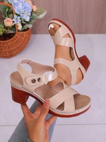 Vintage PU Leather Rivet Inlaid Chunky High Heel Open Toe Sandals, Spring/Summer - Khaki - View 3