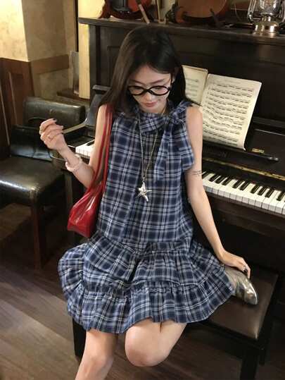Đầm cổ yếm kẻ caro cho nữ, đầm ngắn mùa hè thắt nơ eo kiểu bánh kem.
