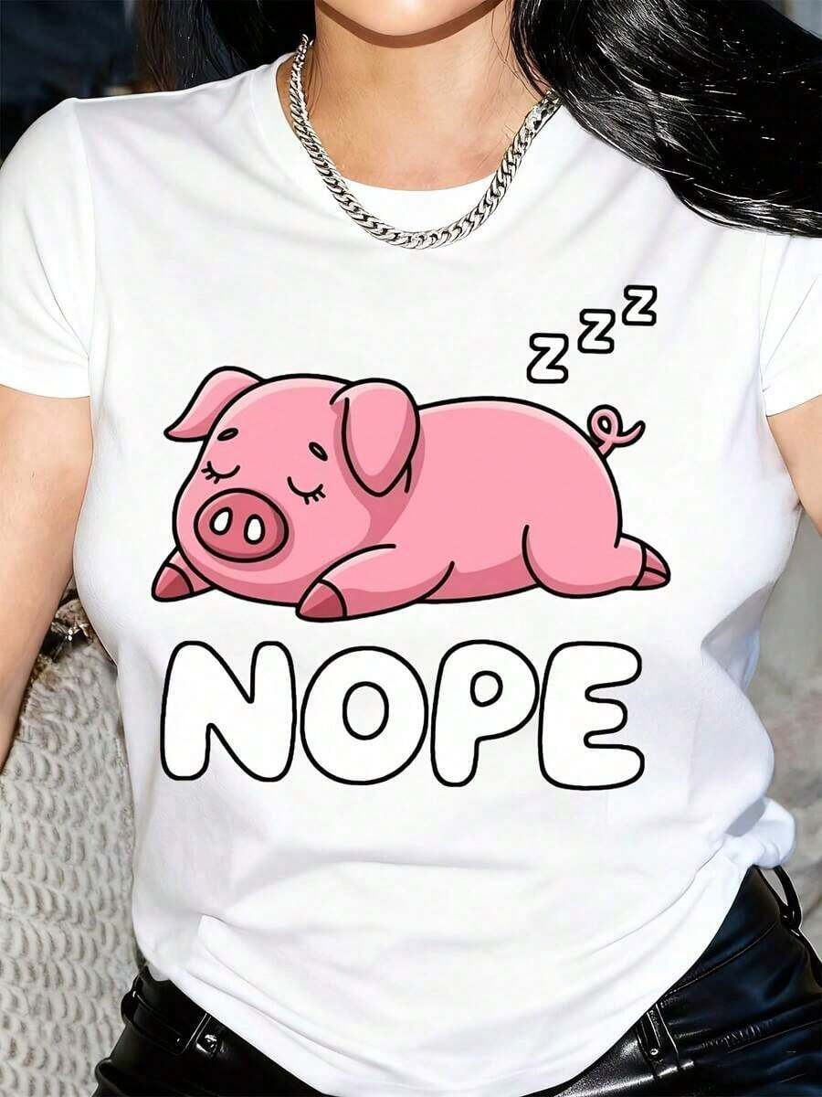 New Arrivals For Summer. Sleeping Pig Print T-Shirt With NOPE Text, Short Sleeve, Round Neck, Casual Top For Summer And Spring, Women's Clothing, Spring Fashion, Everyday Top, Funny T-Shirt, Graphic T-Shirt, Comfortable Fit, Lightweight Material, Printed T-Shirt, Women's T-Shirt, Adults, Relaxed Style Blouse, Shirt > Beautiful. - 白色 - 查看 1