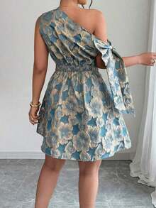 Vestido mini asimétrico de hombro con cintura recogida, decoración de lazo y tela jacquard, elegante para fiesta/cita, primavera/verano - Azul - Ver 2