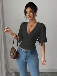 Top corto informal con mangas cortas y volantes asimétricos para vacaciones - Negro - Ver 3