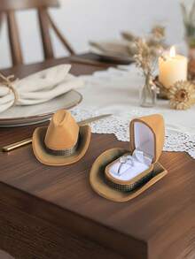 Hộp đựng trang sức hình mũ denim bằng nhung, hộp đựng nhẫn, dây chuyền, bông tai mini hình mũ, thích hợp làm quà tặng cầu hôn, kỷ niệm, hộp đựng nhẫn được thiết kế hình mũ, lý tưởng cho cầu hôn, đám cưới, ngày Valentine và kỷ niệm, hộp trang sức kiểu Pháp thanh lịch, giá trưng bày trang sức sáng tạo, trang trí bàn làm việc. - Nhiều màu - Xem 3