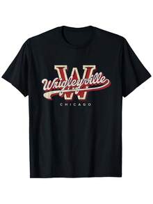 Wrigleyville Chicago T-Shirt For Men And Women, Soft, Essential For Casual Street Wear In All Seasons, Versatile Style For Everyday Wear, Affordable And Perfect Gift For Fans And Friends. With A Crisp, Streamlined Cut, This Garment Creates A Clean And Dynamic Look. Its Relaxed Yet Flattering Silhouette Suits All Body Types, Offering A Style That Is Both Casual And With A Touch Of Elegance. - 黑色 - 查看 1