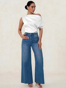 Blusa de mujer con hombro asimétrico con volantes de satén, elegante y casual para fiesta, ir al trabajo y uso diario, estilo francés de primavera/verano con un solo hombro descubierto - Blanco - Ver 2