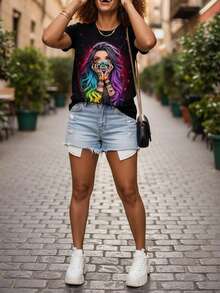 Camiseta de Mujer Plus Talla Negra con Diseño Gráfico de Tatuaje Atrevido - Estilo Urbano Colorido con Arte de Pintura Facial y Cabello Azul, Cuello Redondo Manga Corta para Festivales de Música y Ropa Casual, Lavable a Máquina, Camiseta de Declaración Audaz - Colores mezclados - Ver 2