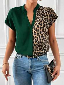 Blusa con cuello en pico y mangas de murciélago con estampado de leopardo, blusas de manga corta, casual - Verde Oscuro - Ver 5
