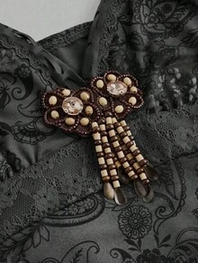 ROMWE Vestido mini con estampado de paisley, volantes, cinta y encaje inspirado en el estilo hippie vintage para mujer - Negro - Ver 4