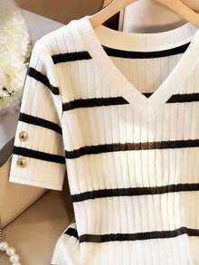 Camiseta de mujer elegante y casual de cuello en V y manga corta - Blanco y Negro - Ver 6