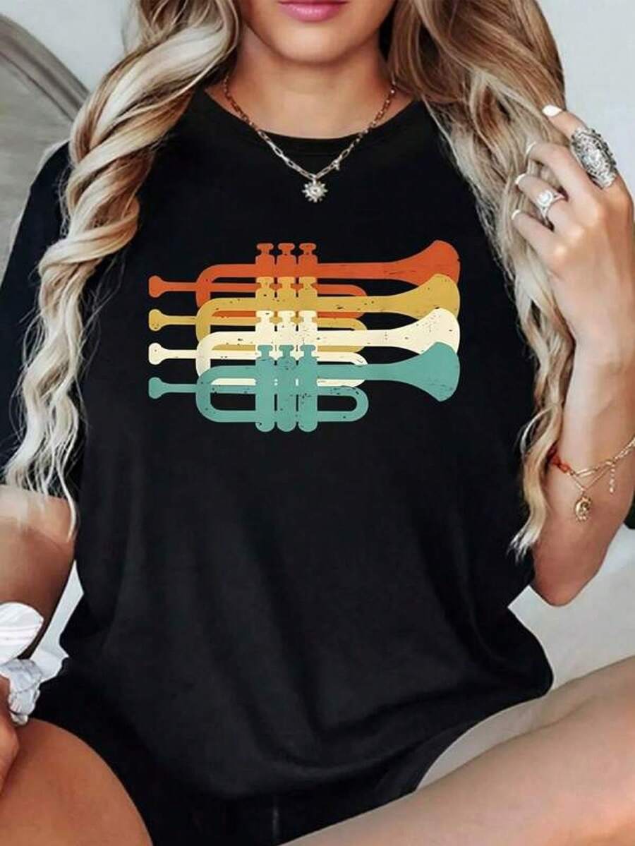 Trompetas superpuestas en tonos cálidos simbolizan energía creatividad y conexión musical en perfecta armonía camiseta para mujer suave 100% algodón casual y moderna