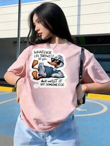 Camiseta con Pato Relajado y Frase "Whatever Life Throws at You",Camiseta de manga corta de moda para primavera y verano de 2026, hecha en México, 180 gramos. Estampado de dibujos animados, modelo de pareja, apta para uso interior o exterior. Cuello redondo, unisex, ideal para oficina y ocio. Paquete de una pieza. - PK-P631577SLNDXZGY378 - Ver 3