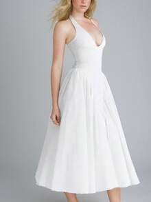 Elegant Pleated Halter Neck Party Dress For Spring 2026 - White - View 3
