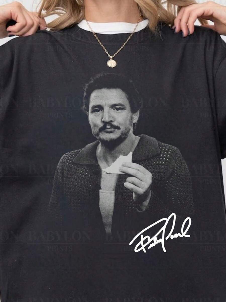 Pedro Pascal T-Shirt, Funny T-Shirt For Pedro Pascal Fans, Pedro Pascal Actor T-Shirt, Gift For Her, Vintage Pedro Pascal T-Shirt, Women's Shirts, Women's Sweatshirts, Sweater, Casual Blouse, Summer Women's Graduation Dresses - 黑色 - 查看 1
