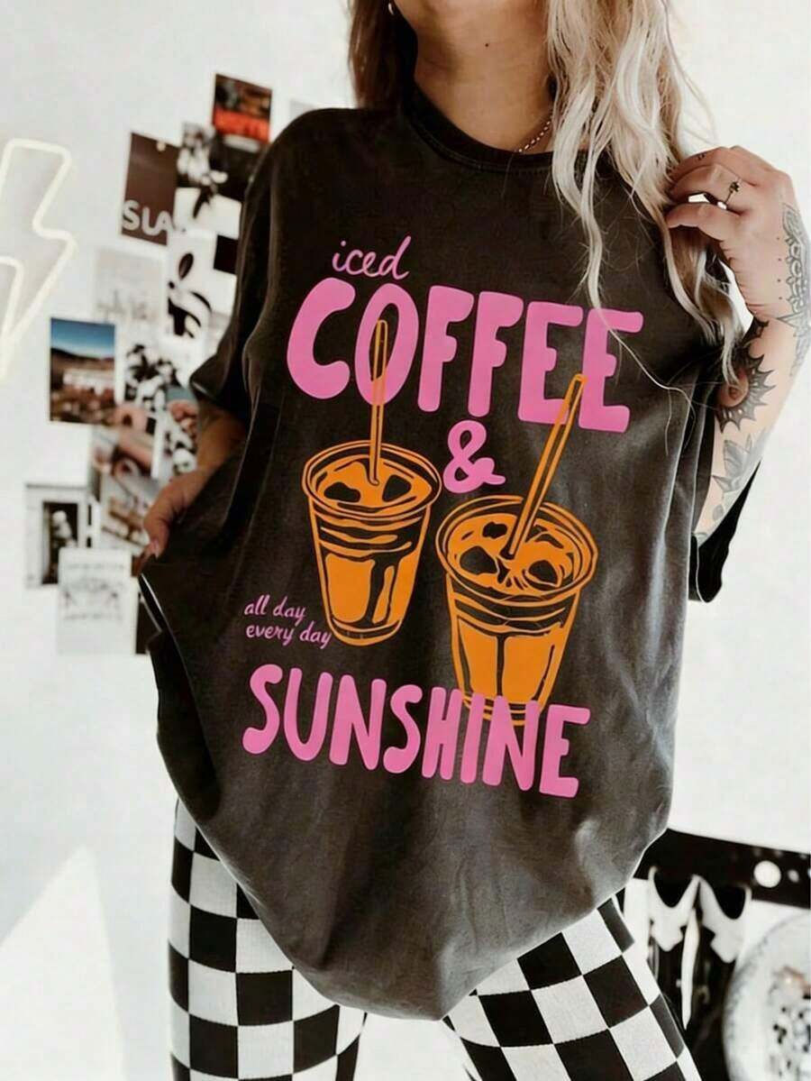Camiseta de Café Helado y Sol, Camiseta de Café Helado, Regalos para Amantes del Café, Camiseta de Verano, Camiseta de Vibe Veraniega, Camiseta de Café - Estilo - Ver 1