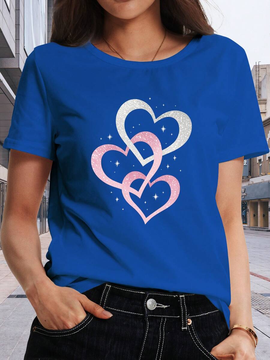 Fun Short-Sleeved T-Shirt For Women With An "Intertwined Pink Heart" Print, Made From Soft And Breathable Polyester Fiber With Medium Stretch, Machine Washable, And A New Style. This Casual Short-Sleeved T-Shirt With A Round Neck And Print Is A Must-Have For Spring And Summer, Versatile For Everyday Wear. Ideal For Summer. - 藍色 - 查看 1