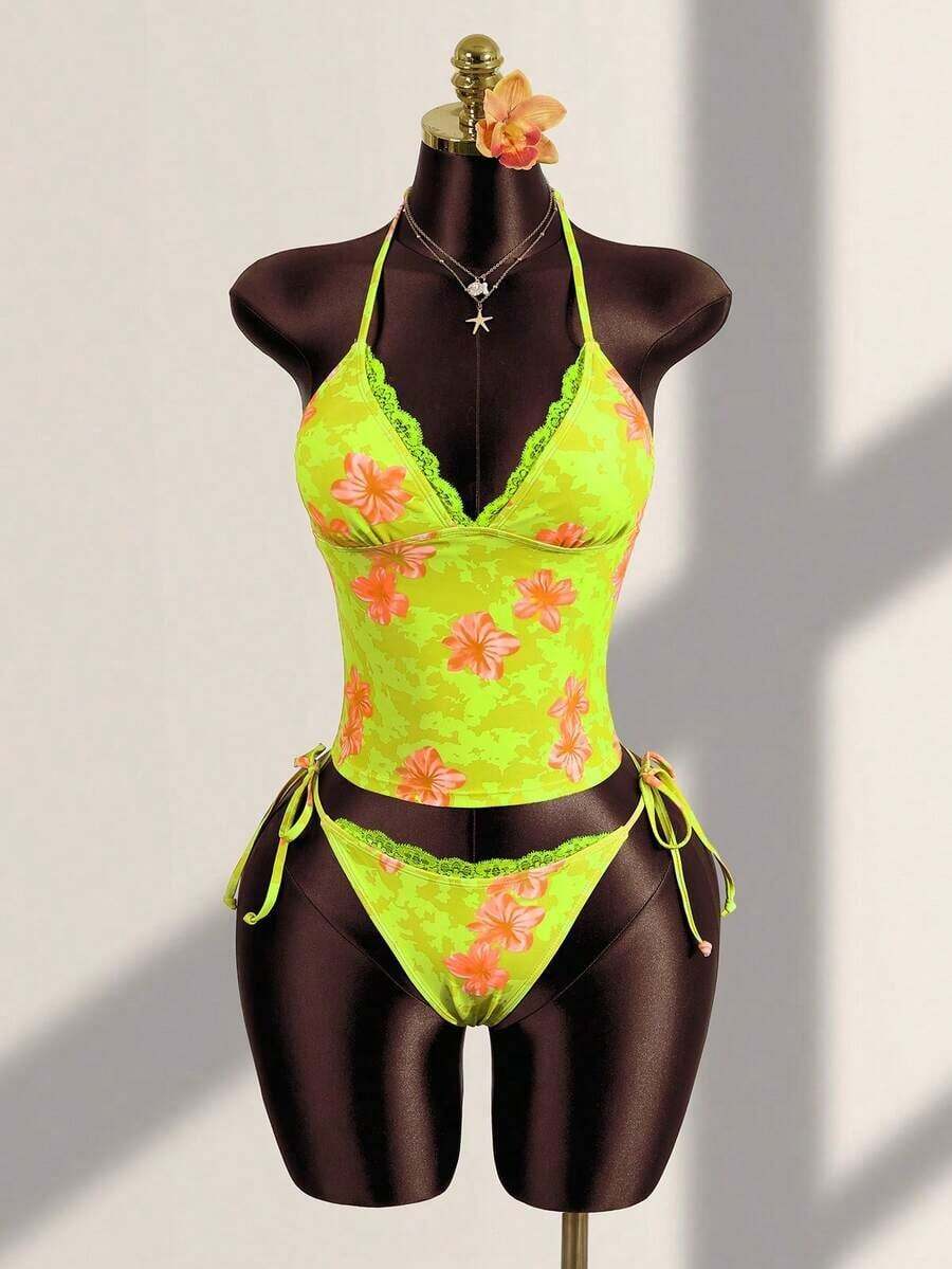 Conjunto de bikini de dos piezas con estampado floral tropical, parte superior tipo bandeau con tirantes atados y detalles de encaje para mujer, ideal para vacaciones de verano y playa - Verde - Ver 1