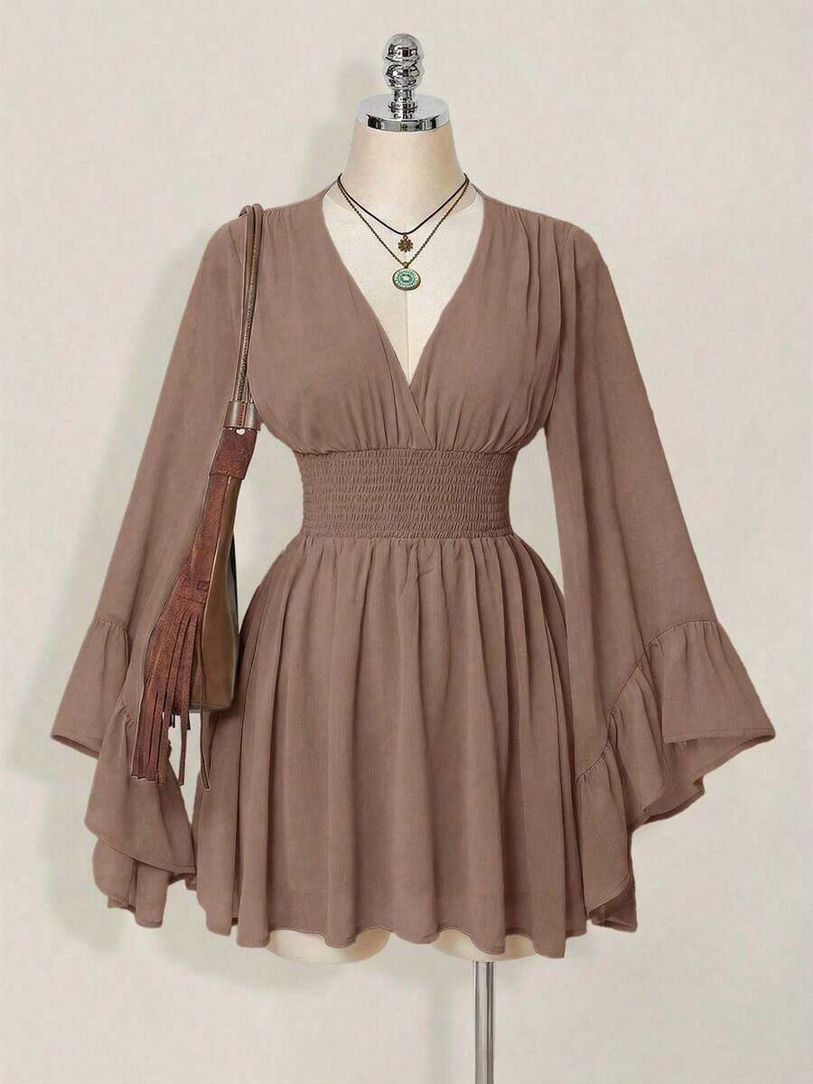 Vestido corto elegante de manga larga con cuello en V y cintura ceñida de unicolor para mujer - Caqui - Ver 1
