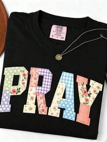 1 Christian T-Shirt PRAY, Quilted Faux Leather T-Shirt, Jesus Religious T-Shirt, Floral Boho Christian T-Shirt, Easter Faith Gift - Loose Fit, Relaxed Style, 180g 100% Cotton. - 黑色 - 查看 1
