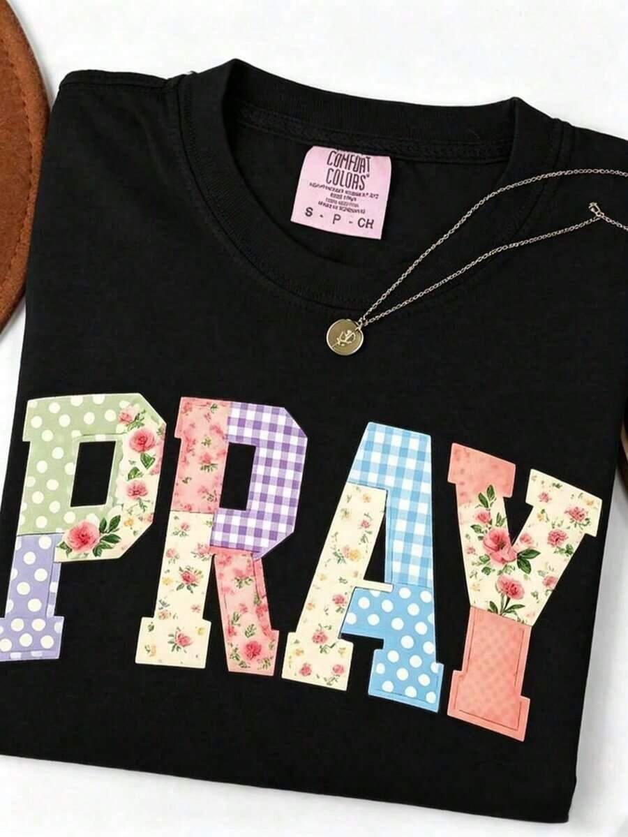 1 Christian T-Shirt PRAY, Quilted Faux Leather T-Shirt, Jesus Religious T-Shirt, Floral Boho Christian T-Shirt, Easter Faith Gift - Loose Fit, Relaxed Style, 180g 100% Cotton. - 黑色 - 查看 1