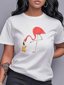 Women's T-Shirt Made Of Pure Cotton, Casual Loose Style, With A Flamingo Drinking Beer Print, Short Sleeves And Round Neck, Women's Clothing With A Unique, Modern And Fashionable Design, Essential For Summer Holidays And For Casual Wear At Home, Versatile Style, A Great Gift For Girlfriends And Best Friends. - 白色 - 查看 1