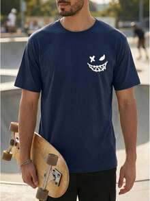 Camiseta Gráfica de Algodón para Hombre Aiyino, Estilo Casual Urbano, con Estampado Minimalista de Sonrisa en el Pecho y Cuello Redondo GCT5 - Blanco - Ver 3