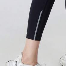 Under Armour High-Waisted, Anti-Roll-Up Women's Running Pilates Leggings, Cropped Athletic Pants - Black - View 4