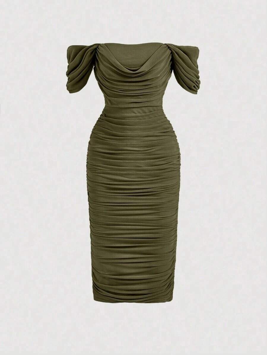 Vestido ajustado de hombros descubiertos fruncido lateral - Verde militar - Ver 1