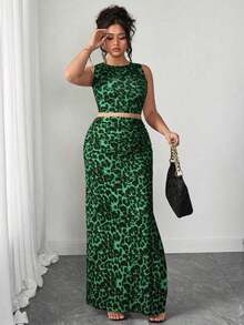 Conjunto de dos piezas de top de tirantes y falda con estampado de leopardo talla grande, sexy pero apropiado para el uso diario y el transporte - Verde Oscuro - Ver 4
