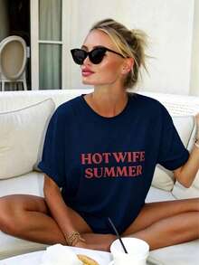 100% Cotton Hot Wife Summer TShirt - Funny Newlywed Shirt |   Bachelorette Party Tee |   Honeymoon Top |   Bride Era2026-Cropped Graphic Tees Women - 藏蓝色 - 查看 1