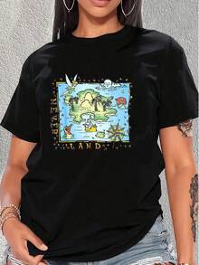 Mapa mágico que representa una isla imaginaria rodeada de mar con barcos piratas, palmeras y una brújula que simboliza la aventura y la libertad del espíritu joven camiseta de mujer  cómoda y casual para uso diario - Negro - Ver 6