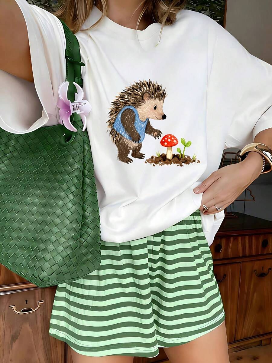 Kawaii Hedgehog Graphic T-Shirt, 100% Cotton Oversized Soft Breathable Casual Crewneck Short Sleeve Top, Summer Vibes Aesthetic Streetwear Tee For Women & Nature Lovers - 白色 - 查看 1