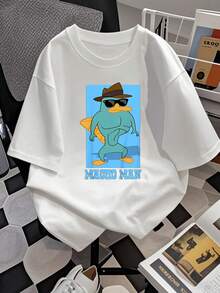 Imagen de un pato antropomórfico con gafas de sol y sombrero mostrando una actitud segura y humorística que transmite energía divertida y confianza camiseta de mujer  casual cómoda para uso diario y combinaciones modernas - Blanco - Ver 2