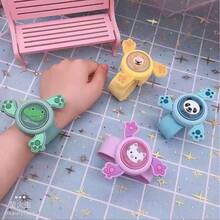 Pulsera giratoria de juguete para niños con efectos de luz y efecto repelente de mosquitos inspirado en el champán.4 pieza - Multicolor - Ver 4