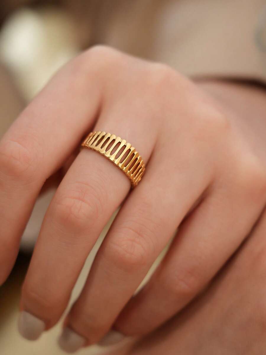 Minimalist Hollow Stainless Steel Ring, Personalized Versatile Elegant Style For Daily Commute And Casual Wear - Golden 6 - View 1
