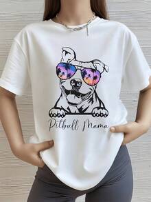 Perro pitbull con gafas que reflejan un paisaje tropical con palmeras y cielo al atardecer transmitiendo energía alegre y amor por los animales camiseta de mujer moderna y casual - Blanco - Ver 1