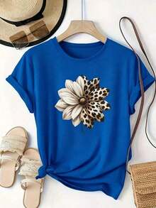 |   1 Playera para Mujer 100% Algodón Transpirable | Camiseta blanca de mujer de talla grande 0-8XL con estampado floral marrón y de leopardo, manga corta - Blusa casual elegante de cuello redondo, top de capas para todas las estaciones para atuendos casuales, fiestas y eventos semi-formales - Tela suave lavable a máquina (opciones multicolores disponibles) - Ajuste de talla grande, cómodo y esencial para el día a día, camiseta para mujeres, camisetas de talla grande para mujeres de cumpleaños, camisetas de talla grande para mujeres, blusas de manga larga para damas, camisetas de invierno para mujeres, ideal para el verano. Camiseta unisex de algodón de manga corta y cuello redondo estilo vintage urbano - Azul - Ver 6