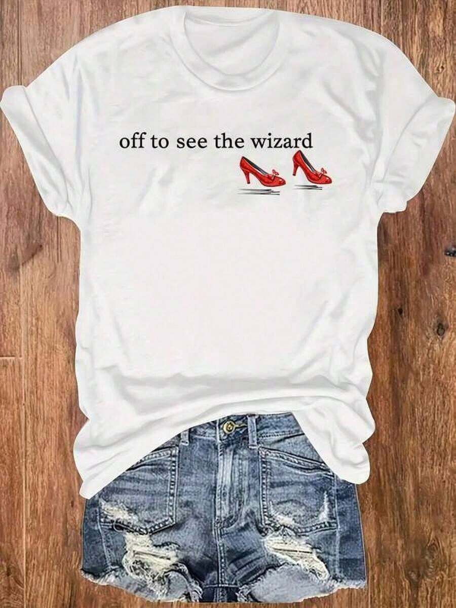 Minimalist. 1 Pack. 100% Cotton. Large Size Cotton Graphic Tee 1 Pack. "Off To See The Wizard" Offer -Women's Tee. | Nostalgic Ruby Red Slipper Print, Comfortable For All Seasons, Crew Neck, Regular Fit, Slightly Stretchy Fabric, Women's Short-Sleeved Round Neck Graphic Print Tee, Valentine's Day, St. Patrick's Day, Easter Theme, Casual Everyday Wear, Y2K, Men's Oversized Shirt, Summer Tops. Summer Crew Neck - 白色 - 查看 1