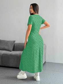 Vestido casual de verano con cuello en V, manga corta y estampado floral diminuto (corte aleatorio) para mujer - Multicolor 6 - Ver 2