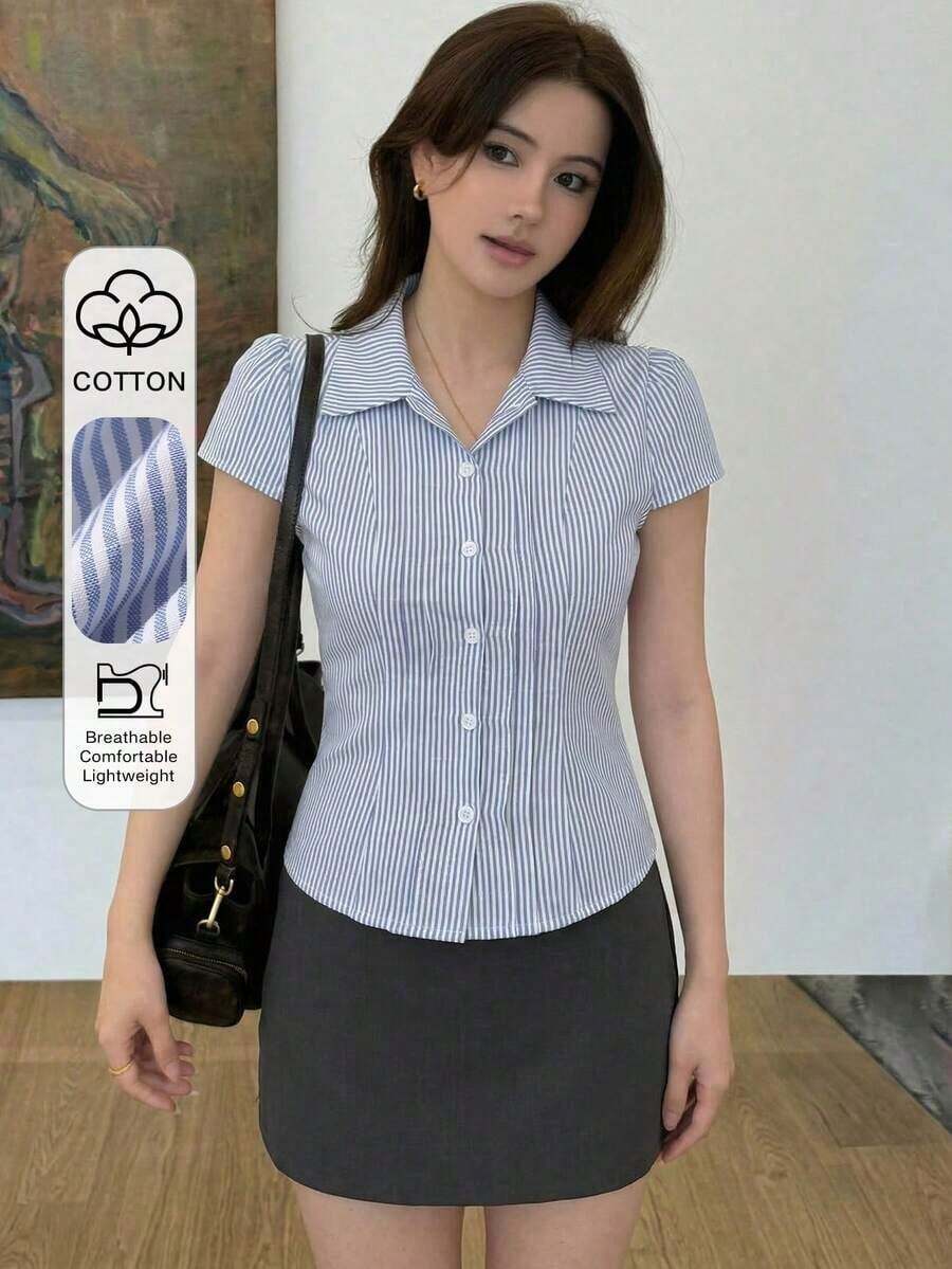 Blusa blanca de manga corta ajustada con cuello para mujer - Azul y blanco - Ver 1
