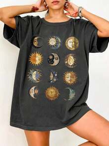 Plus Size Women's Loose-Fitting, Mid-Length, Crew Neck Short-Sleeve T-Shirt With Star, Moon And Sun Print - 深灰色 - 查看 3