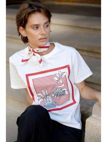 Camiseta "Rowan" en paleta de rojos – Símbolo de fuerza y resiliencia |   Gift for Herblusas para mujer>camisa      blusas para dama - Blanco - Ver 4