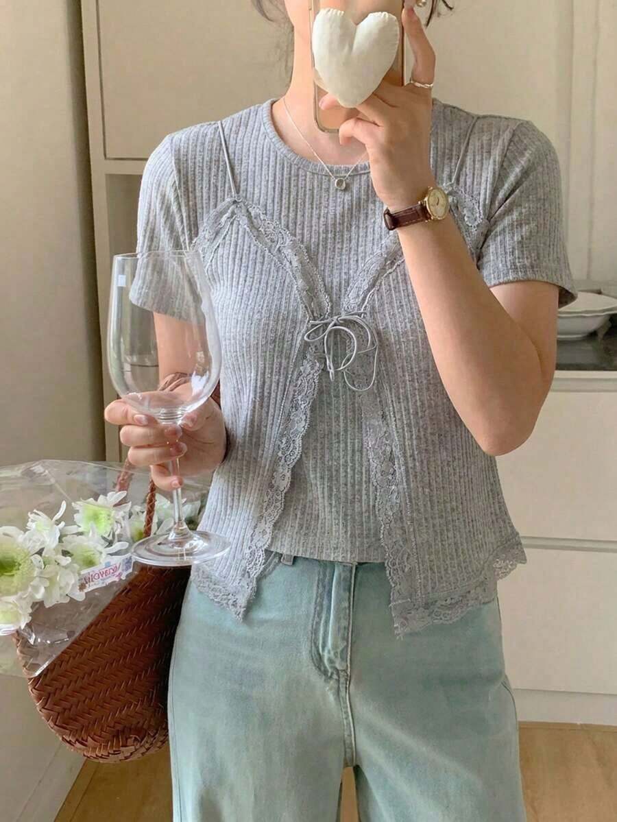 Camiseta de mujer con cuello redondo de manga corta con 2 en 1 y encaje empalmado - Gris 2 - Ver 1