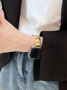 1条不对称金属表带，兼容 42mm、38mm、40mm、41mm、44mm、45mm、46mm、49mm直径，时尚智能手表替换表带，适用于Series Ultra2、Ultra SE2、SE 11、10、9、8、7、6、5、4、3、2、1，男女通用 - 金色 - 查看 4