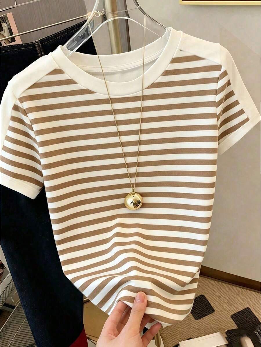 Camiseta de mujer de manga corta con cuello redondo, estampado de rayas y lazo, de estilo casual para verano - Café integral - Ver 1
